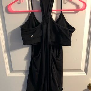 Lululemon black workout tank with built-in bra